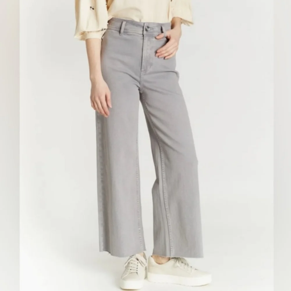 Oat New York Size 6 Women's 11" Wide Leg Jeans Gray Raw Hem Scandi Coastal - Picture 2 of 11